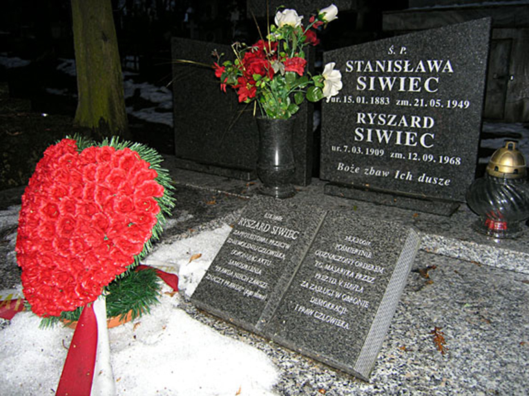 Ryszard Siwiec’s grave in Przemyśl
