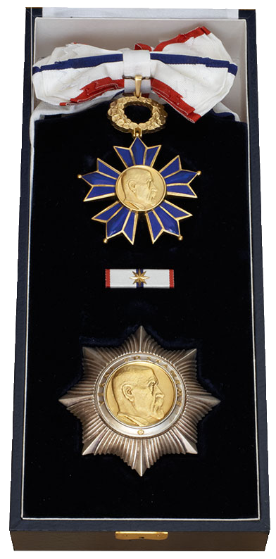 The Tomáš Garrigue Masaryk Order (the Czech Republic, 2001)